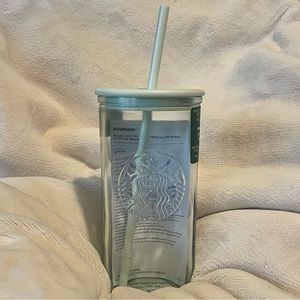 Starbucks Spring 2023 Recycled Glass Mint
Triangle Bottom - 16 oz. Tumbler - NWT